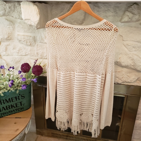 Tunic/Sweater - Picture 2 of 3